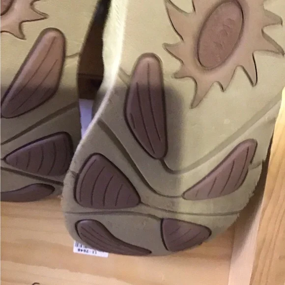 UGG Classic Beige Suede Boots - Picture 5 of 7